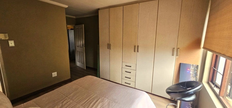 To Let 3 Bedroom Property for Rent in Waterval East North West
